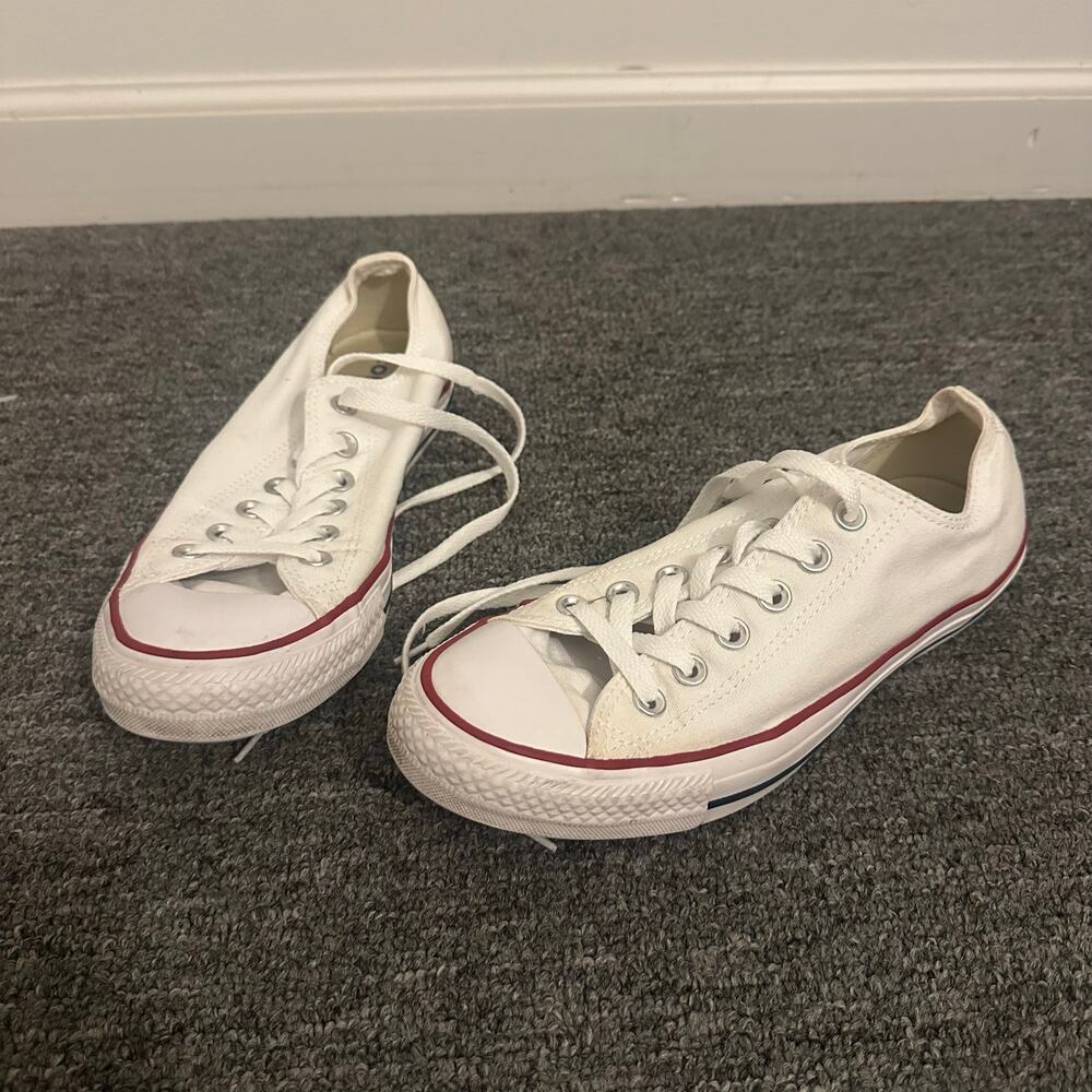 Converse Men White Skateboarding Shoes Size Men’s 6.5 Women’s 8.5